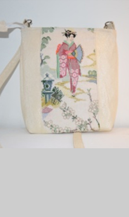 WHITE BAG/CROSS STITCH CHINESE