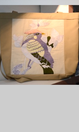 WHITE LADIES BAG WITH BIRD MOTIF